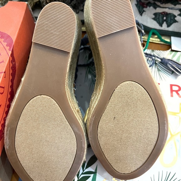 Denim Shoes Size 7 1/2 New in Box - Picture 2 of 5